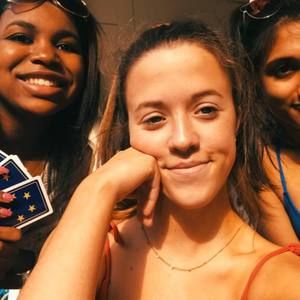 Meet your Posher, Ella